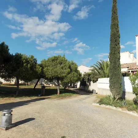 Dom wakacyjny Les Amandines